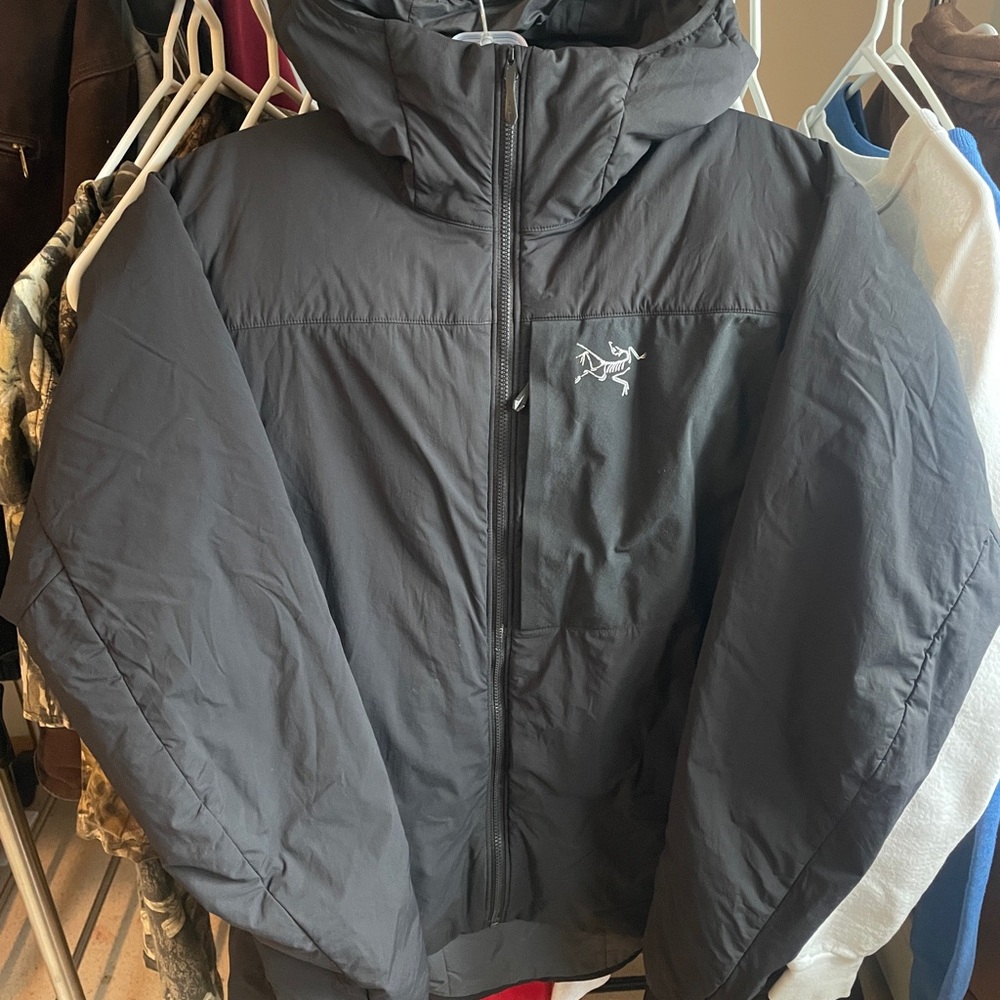 Arc'teryx Men's proton hoody jacket black colourway